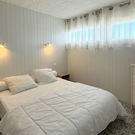 4 Pers Avec Terrasse, Clim, Parking à 200m De La - Fr-1-529-30 * Le Barcarès